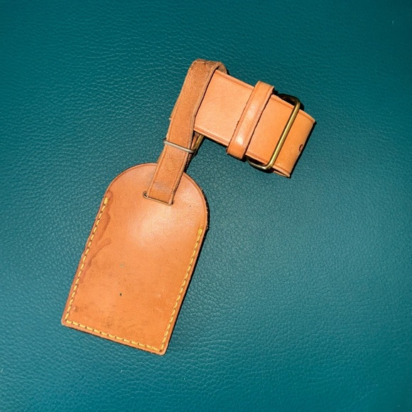 Louis Vuitton Name Tag - Picture 2 of 4
